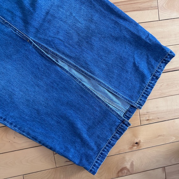 House of Harlow 1960 Blue Straight-Leg Denim Skirt with Front Slit - Picture 3 of 6